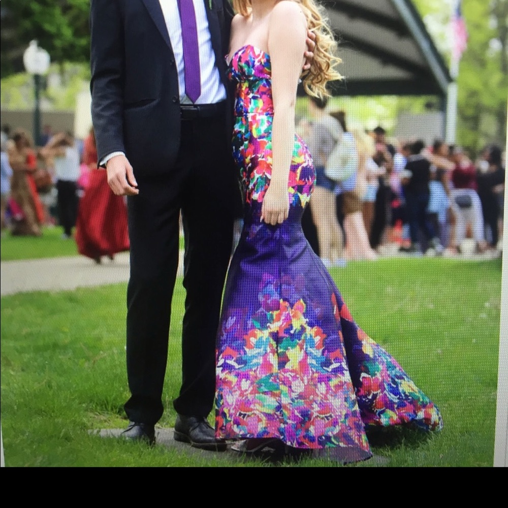 Memories Floral Multi-Color  Prom Dress!!
